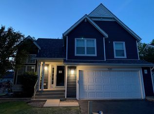 520 Valley Forge Ave, South Elgin, IL 60177