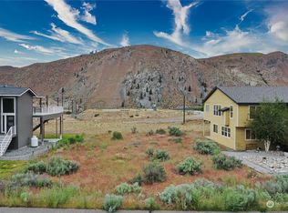 165 Lakeview Ave, Orondo, WA