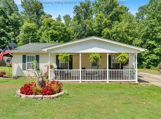 17 Clotine St, Saint Albans, WV 25177