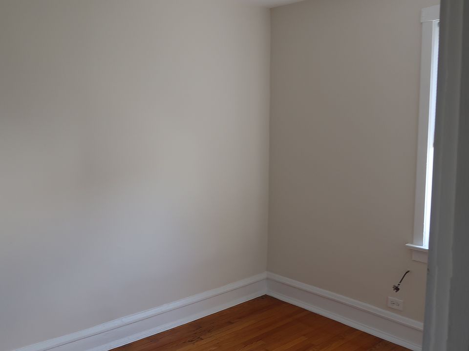 1st image of 6372 N Hermitage Ave #2