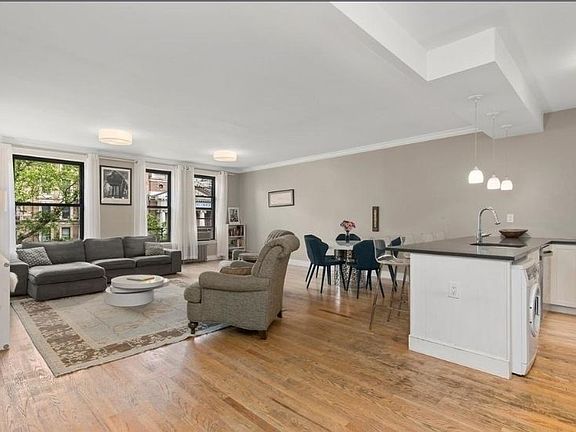 3rd image of 1890 A C Powell Blvd APT 4E