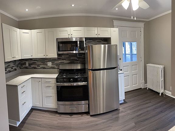 5th image of 2703 Harriet Ave #2