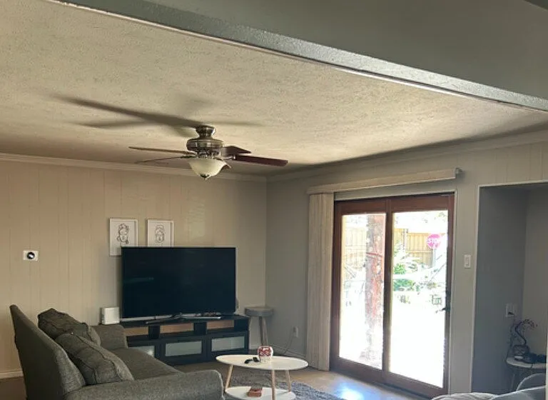 737 Snowden Dr — Photo 1