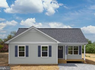 224 Latane Dr, Colonial Beach, VA 22443