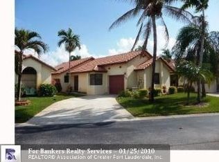 711 SW 113th Ave, Pembroke Pines, FL 33025