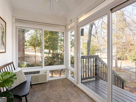 3rd image of 147 Mockingbird Ln