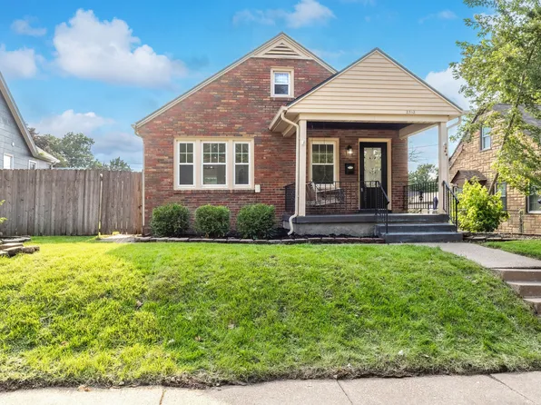 2512 N Howell St, Davenport, IA 52804