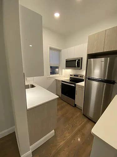 102 Queensberry St #2 Photo 1