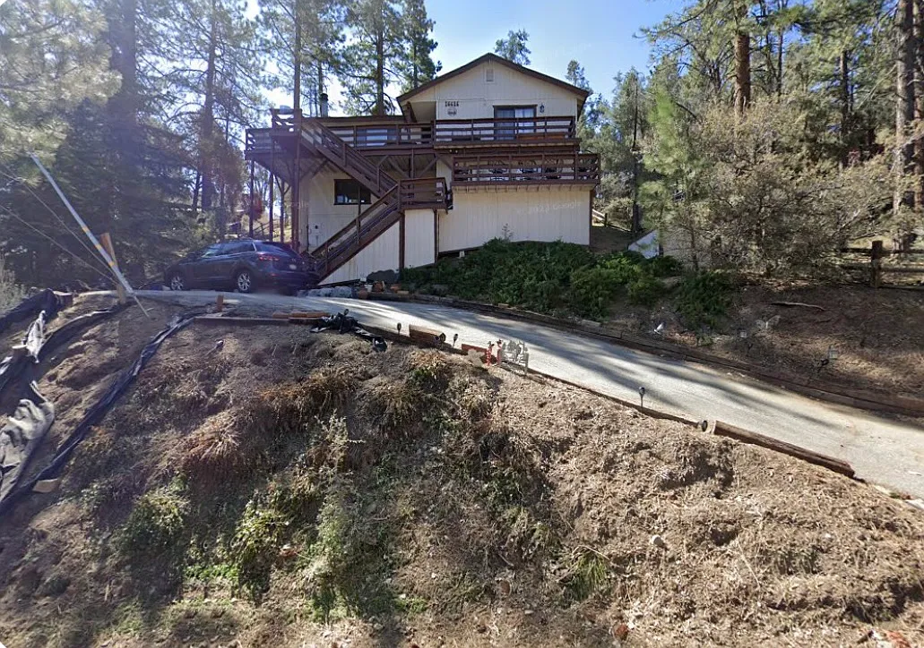 16616 Sandalwood Dr — Photo 2