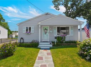 27 Vineyard St, Pawtucket, RI 02860