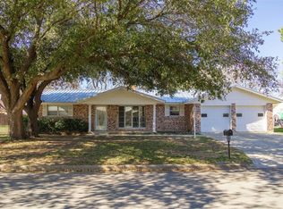 2303 16th St, Brownwood, TX 76801