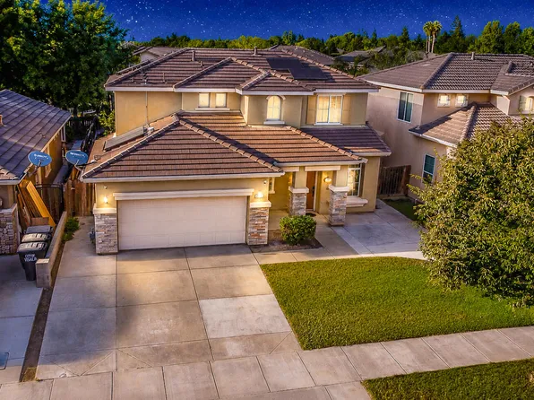 2954 W Delta Avenue, Visalia, CA 93291