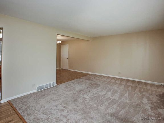 4th image of 1S725 School St