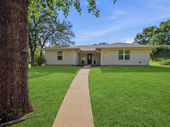 900 Cortez St, Denison, TX 75020