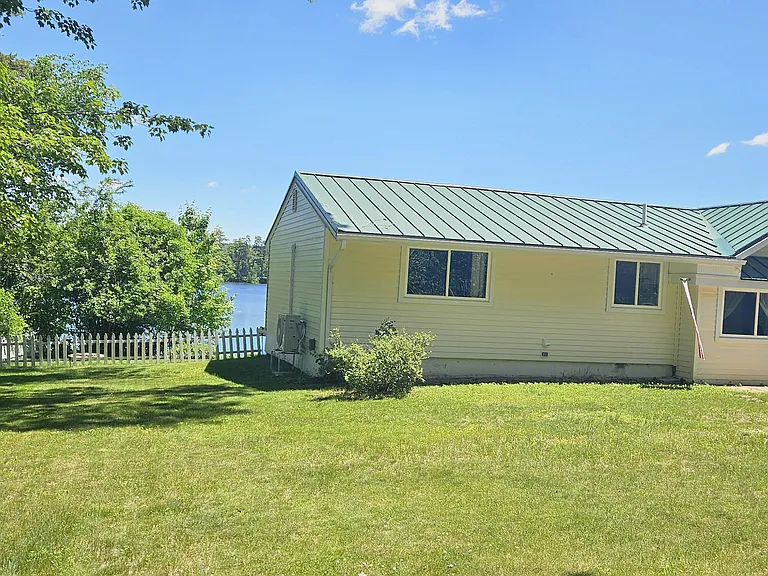 77 Meadow Rd — Photo 31