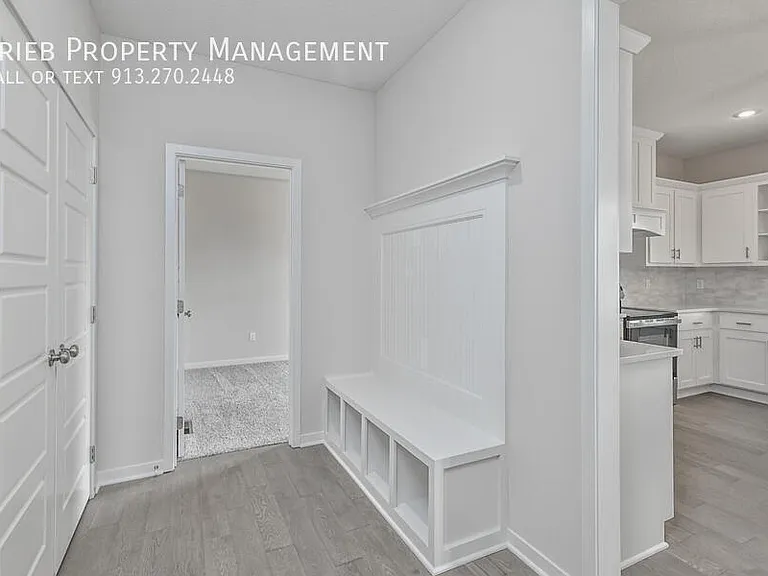 2677 W Dartmouth St — Photo 24