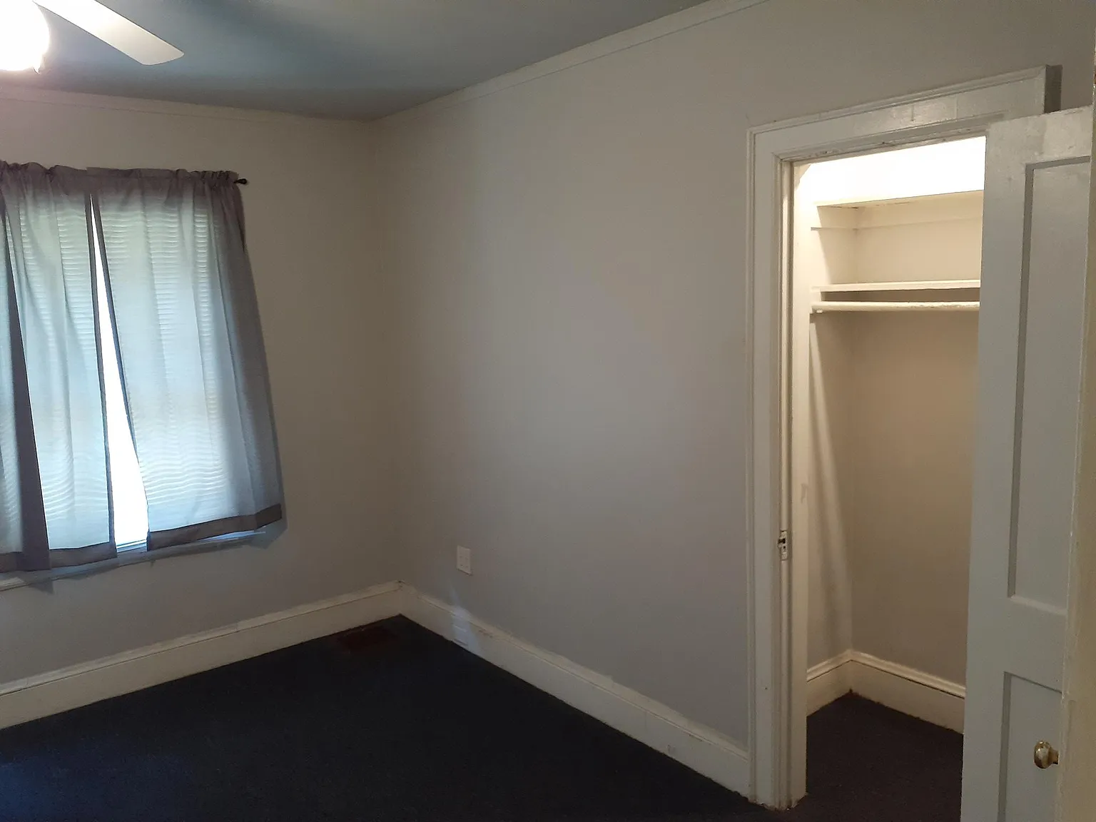 2 bed, 1100 sqft, $1,050 — Photo 1