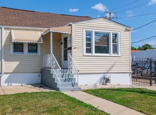 4237 Ruby St, Schiller Park, IL 60176