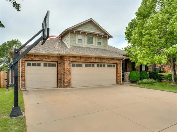615 Napol Ave, Edmond, OK 73034