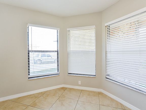 5th image of 1018 Hornbeam St