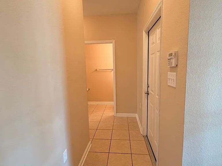 1320 Hendrix Rd #207 — Photo 3