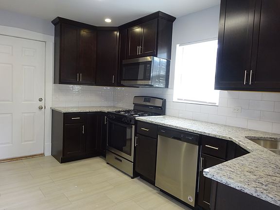 4th image of 5354 W Byron St