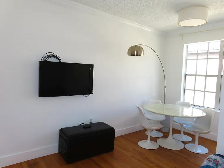 605 Euclid Ave #202 — Photo 13