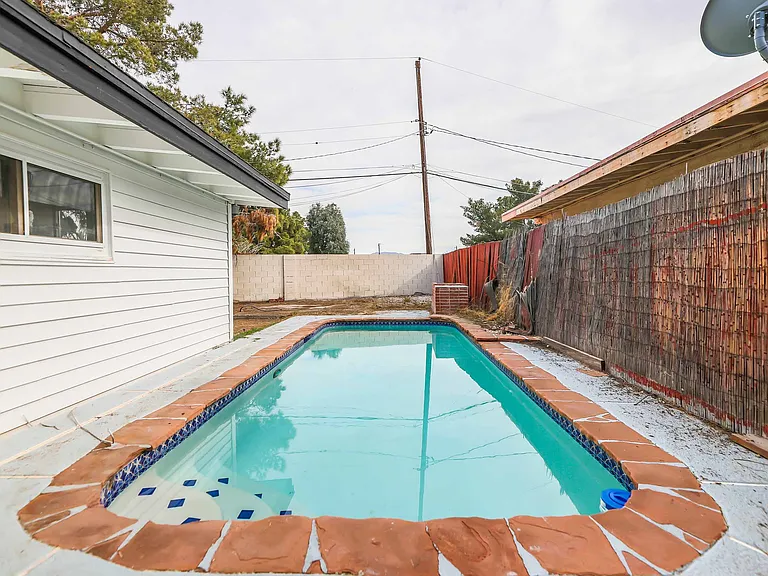 612 N Bruce St — Photo 37