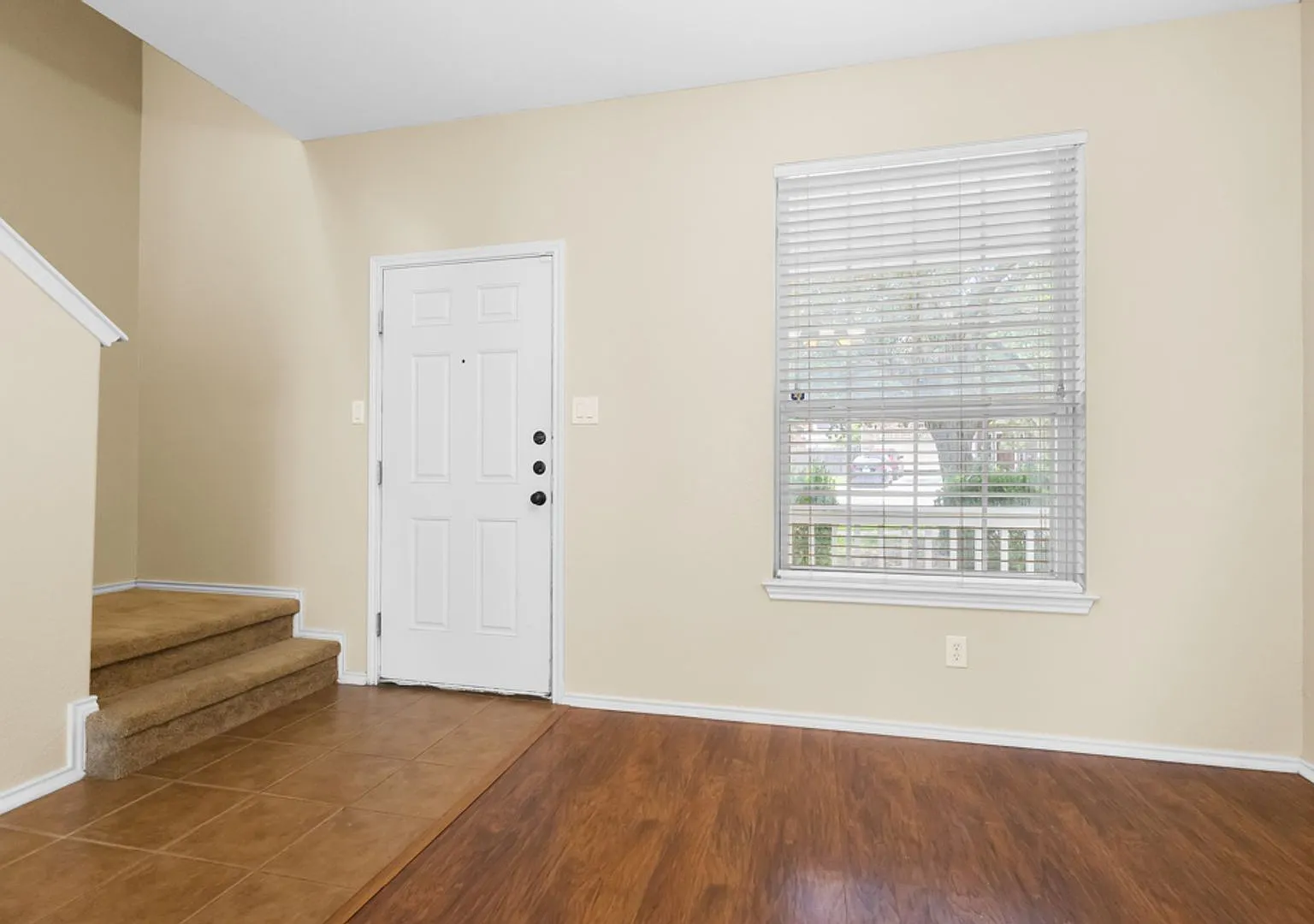 3 Bedroom/2.5 Bathroom Home Located in Bentwood Ranch — Photo 4