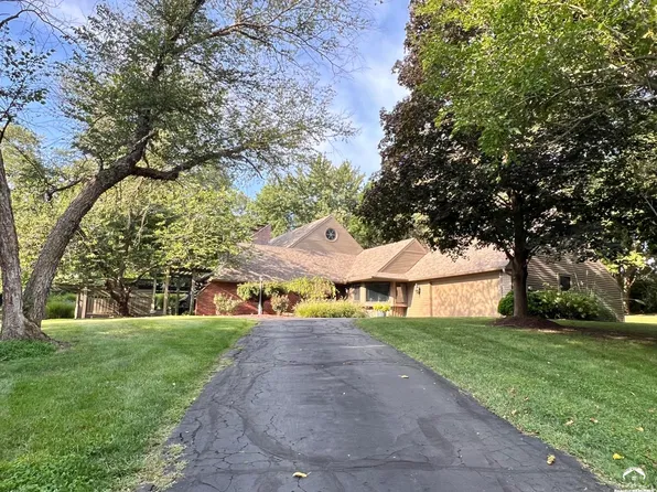 3713 Quail Creek Ct, Lawrence, KS 66047