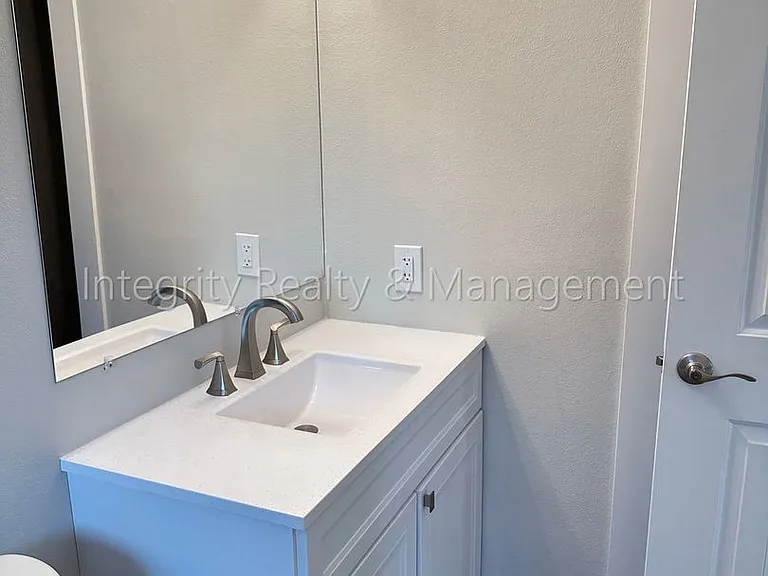 3092 W Layton Ave — Photo 18