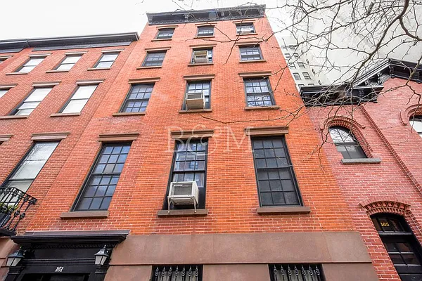 Rented by Brick&Mortar | media 37