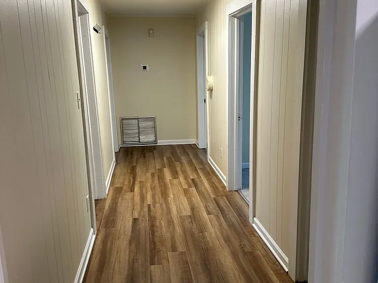 1401 Sidney Ave — Photo 8