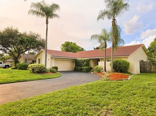 9091 NW 11th Ct, Plantation, FL 33322
