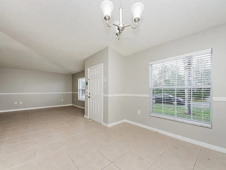 473 Martigues Dr — Photo 6