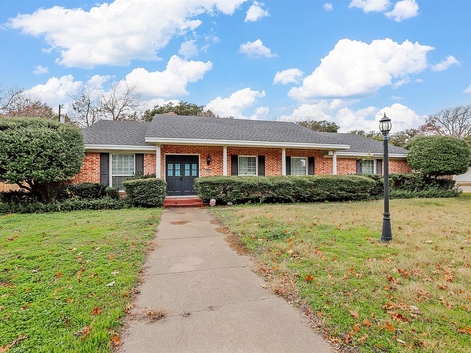 1st image of 808 Berkley Dr