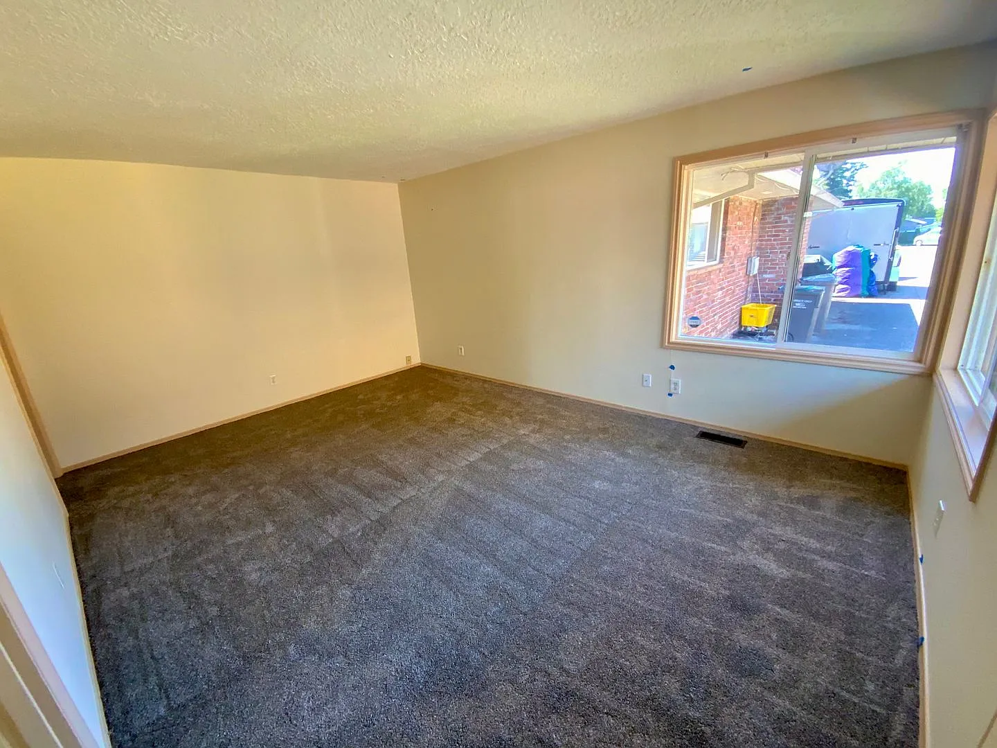 Nicely Renovated 2 bed, 1 bath Duplex with Off street Parking — Photo 2