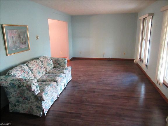5th image of 196 Fairmeadow Dr