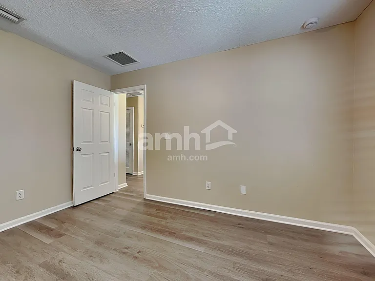 11417 Johnson Creek Cir — Photo 16