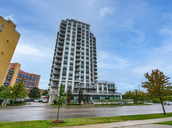 840 Queens Plate Dr #601, Toronto, ON M9W 0E7