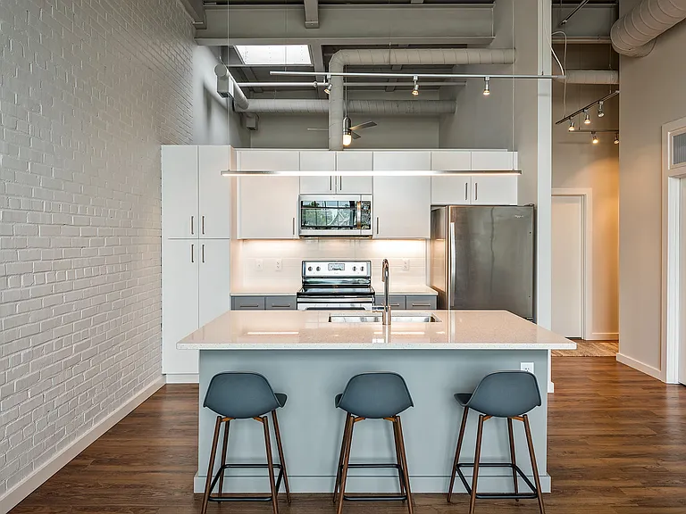 Mueller Lofts — Photo 8