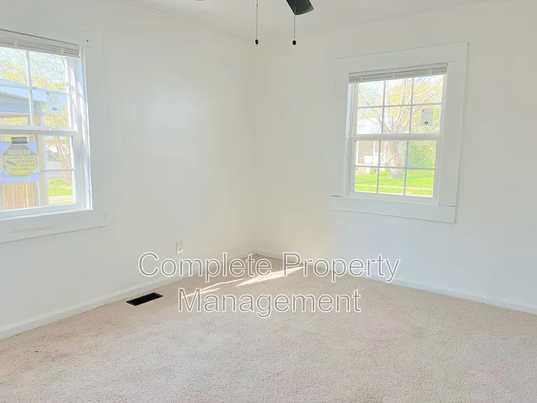 5617 Avenue Q — Photo 5