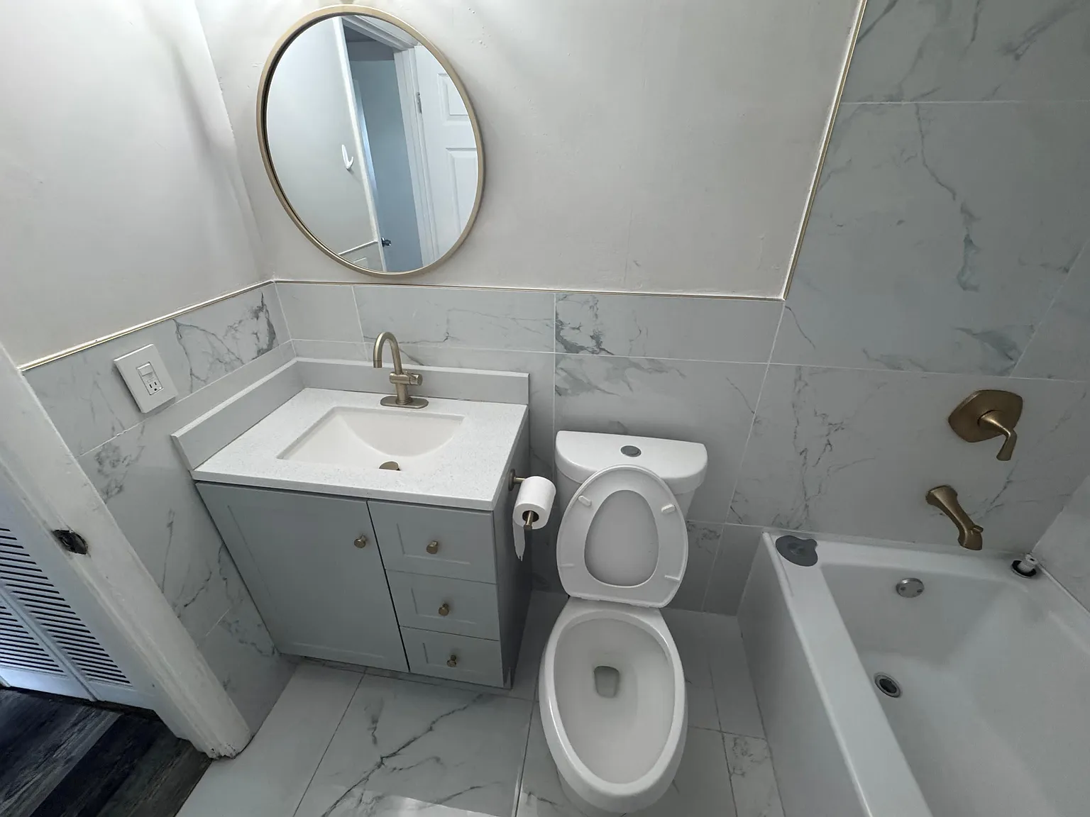 2 bed, 700 sqft, $1,600 — Photo 4