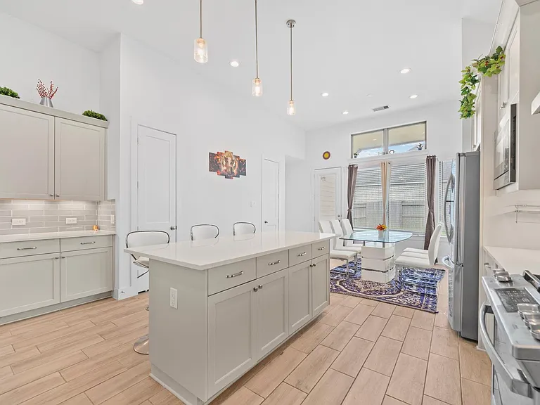 10718 Blossom River Dr — Photo 18