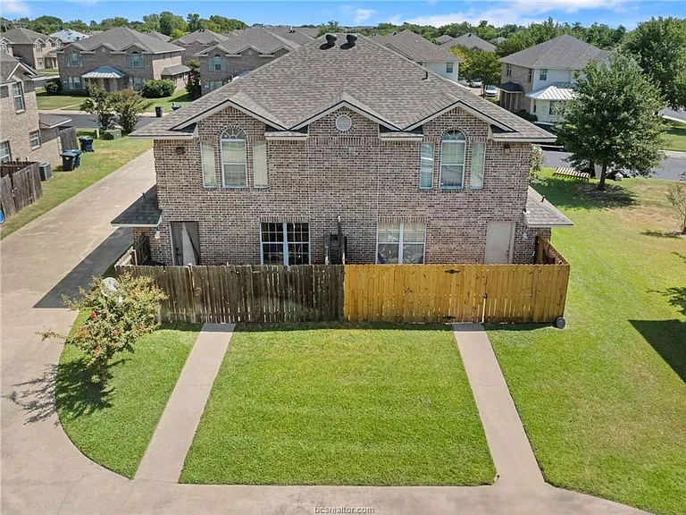 2330 Autumn Chase Loop #B — Photo 9