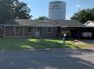 403 Spurlin Dr, Sayre, OK 73662