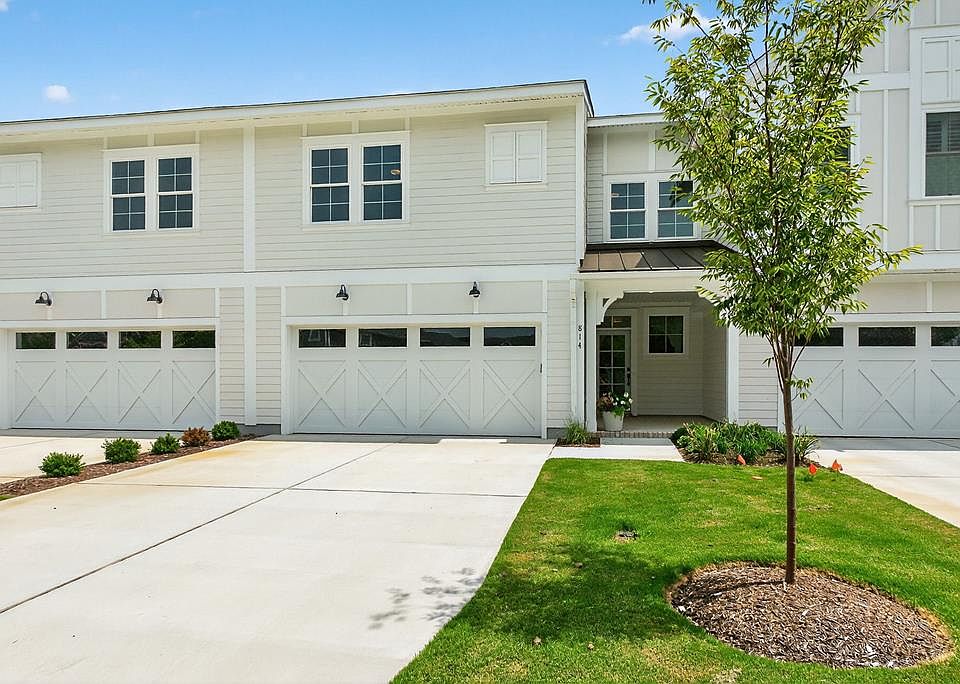 1st image of 814 Turnberry Arch Cpe