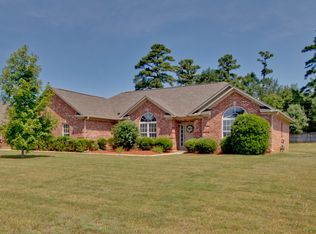 293 Mossy Oak Dr, Huntsville, AL 35806