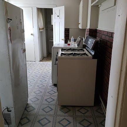 5th image of 92 Franklin St