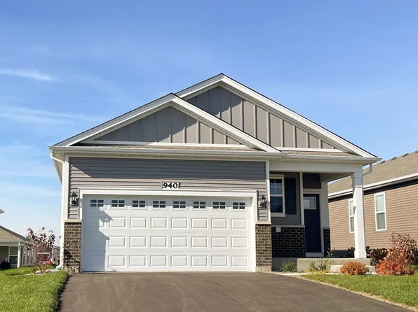 940 Eineke Blvd, Algonquin, IL 60102
